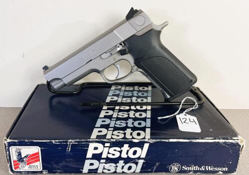 SMITH & WESSON MODEL 1076 IN 10MM - RESTRICTED