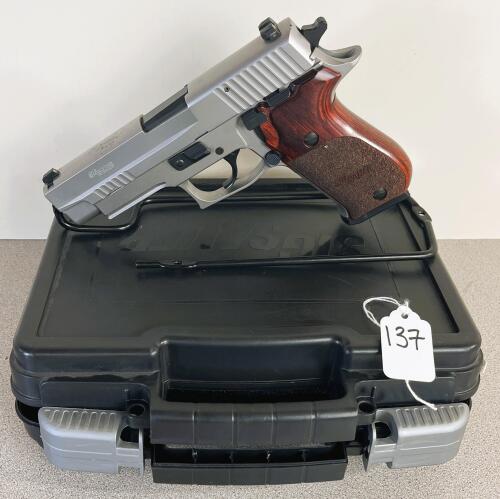 SIG SAUER P220 ELITE IN .45 ACP - RESTRICTED