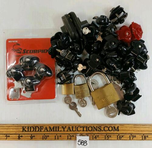 JOB LOT - TRIGGER LOCKS & PADLOCKS W/ KEYS