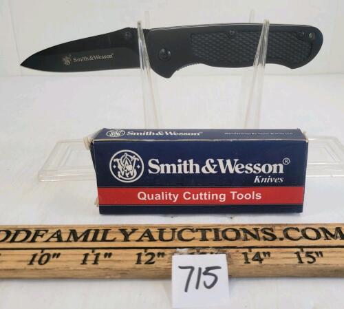 S&W FOLDING KNIFE - CKG106S