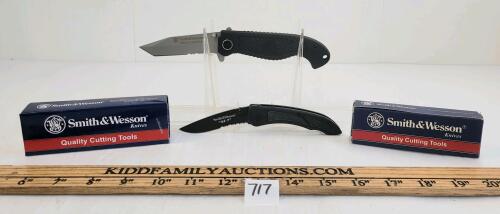 LOT OF 2 - S&W FOLDING KNIVES - CKTACS & SWLFS