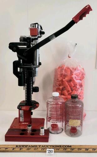 MEC 600 JR MARK V RELOADING PRESS W/ ACCESSORIES