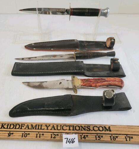 LOT OF 3 - FIXED BLADE KNIVES W/ SHEATHS